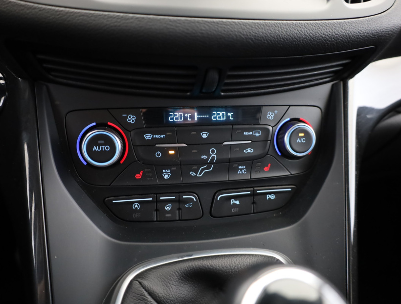Ford Kuga, 2019
