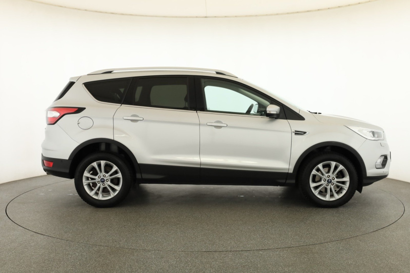 Ford Kuga, 2019