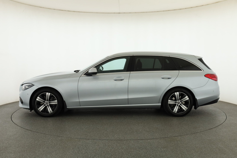 Mercedes-Benz C, 2022