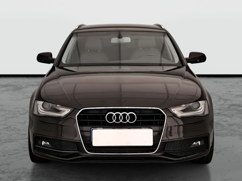 Audi A4, 2011