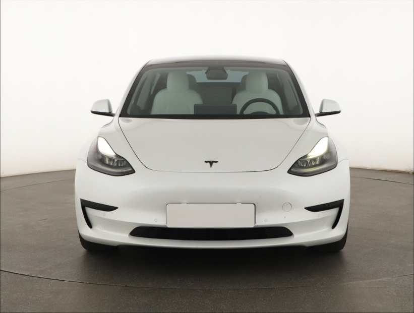 Tesla Model 3, 2021