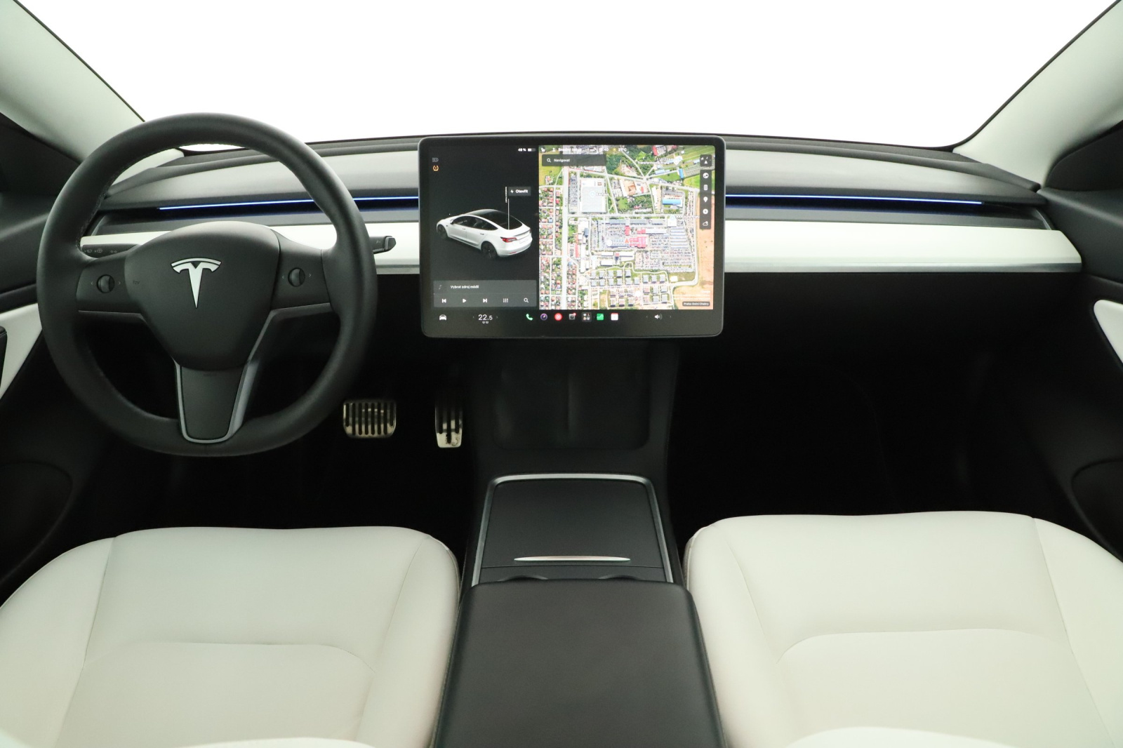 Tesla Model 3 Standard Range Plus – fotografie 9