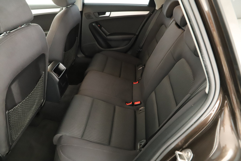 Audi A4, 2015