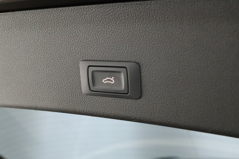 Audi A4, 2015