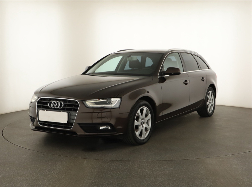 Audi A4, 2015