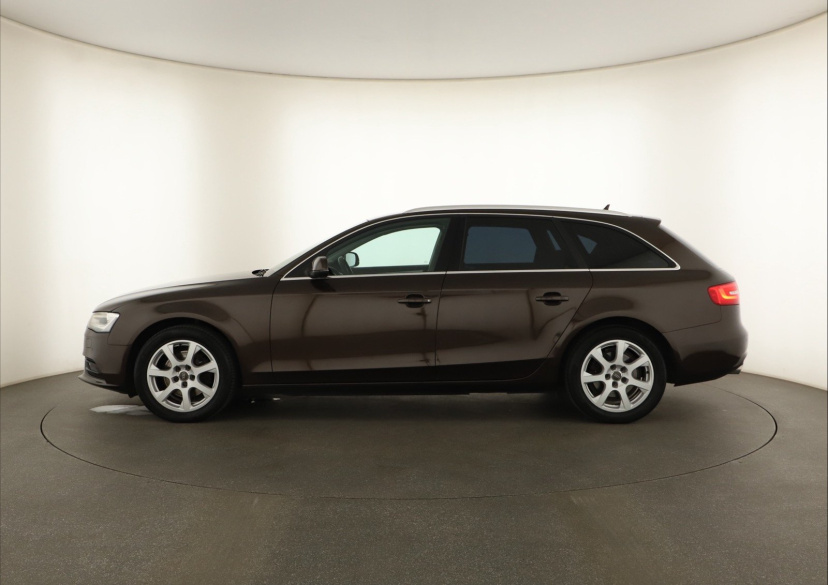 Audi A4, 2015