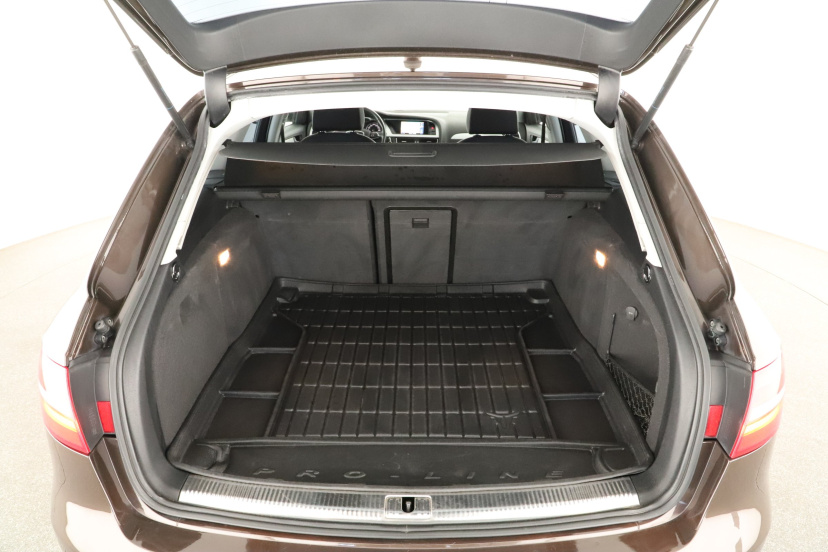 Audi A4, 2015