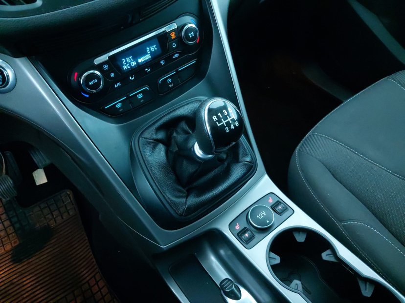 Ford Kuga, 2016