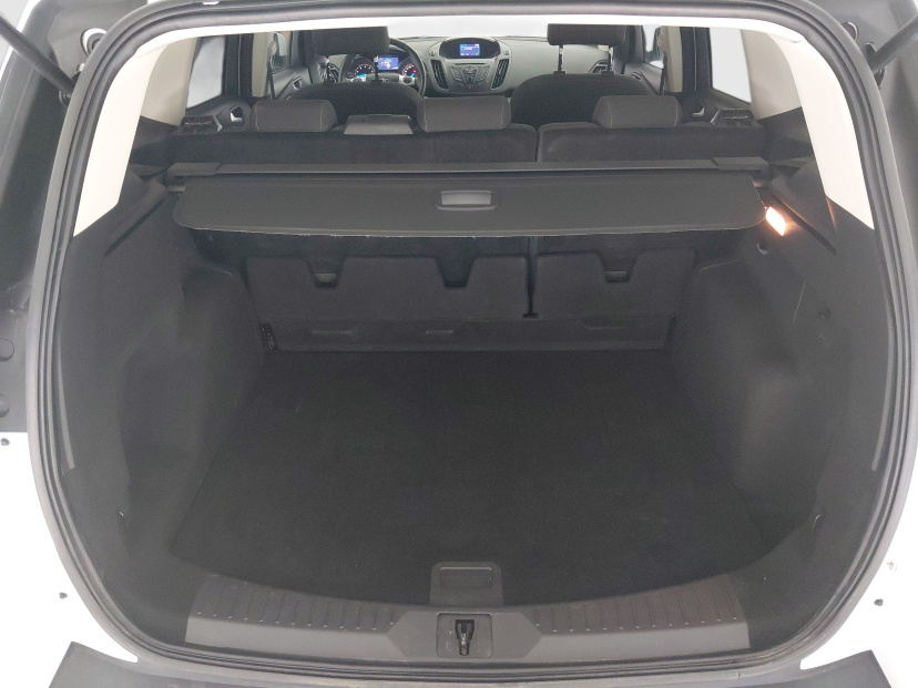 Ford Kuga, 2016