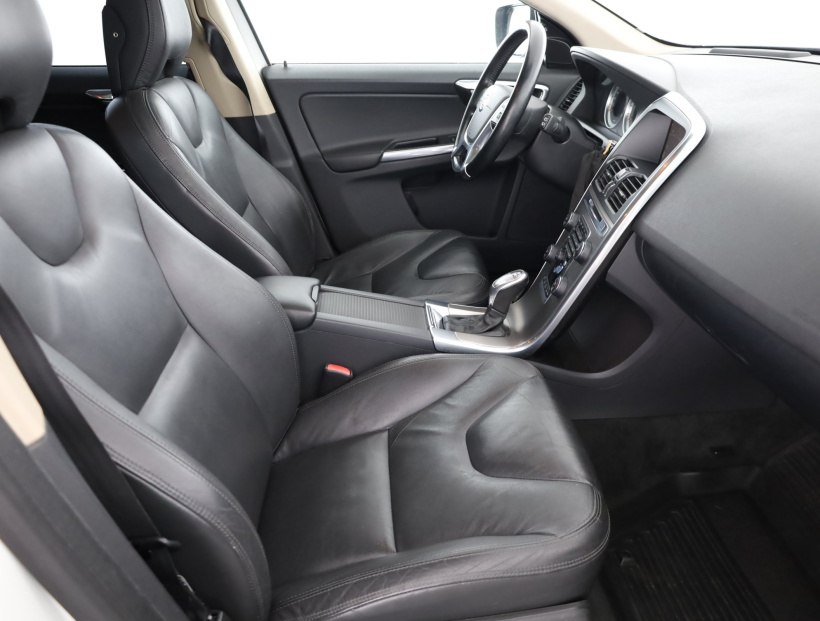 Volvo XC60, 2012