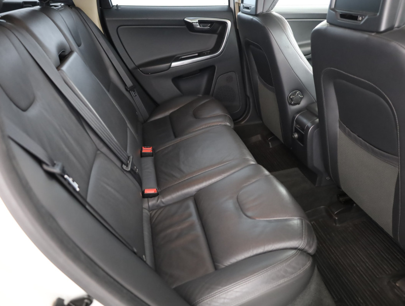 Volvo XC60, 2012