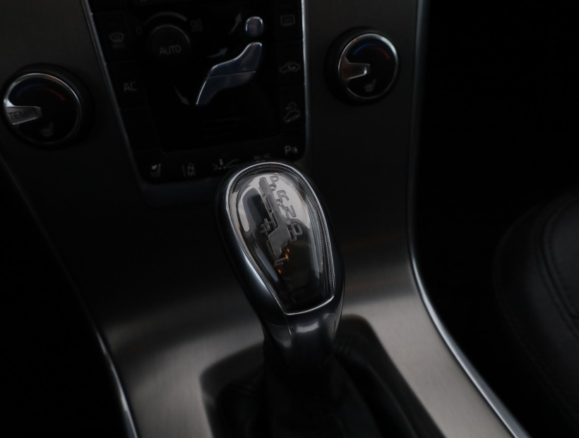 Volvo XC60, 2012