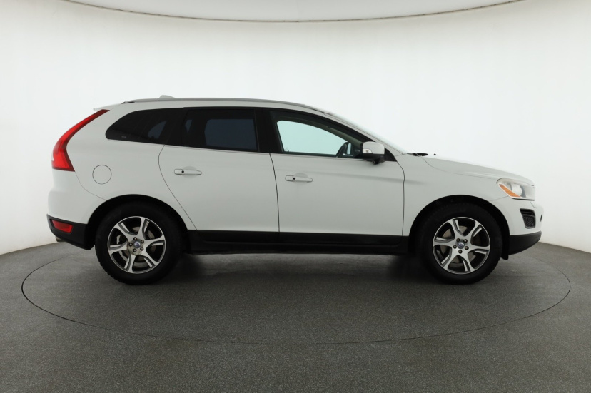 Volvo XC60, 2012