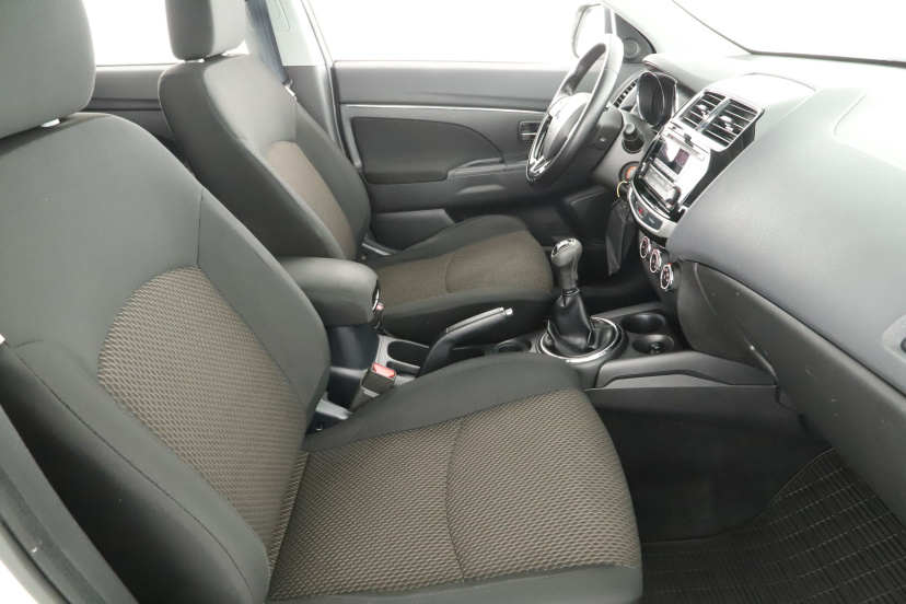 Mitsubishi ASX, 2015