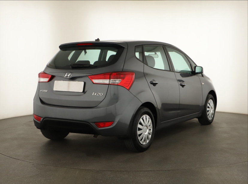 Hyundai ix20, 2011