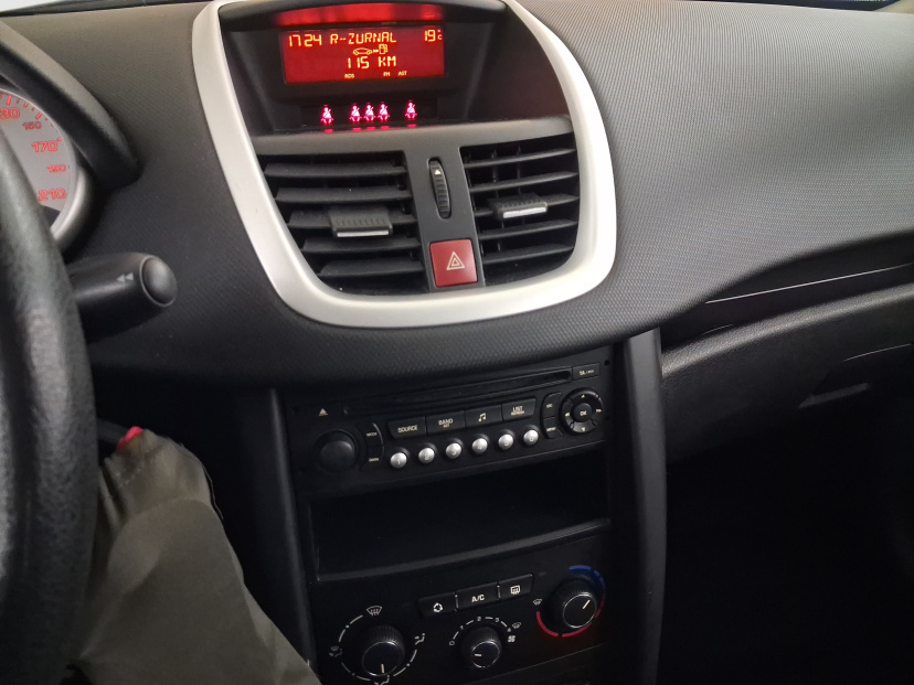 Peugeot 207, 2010