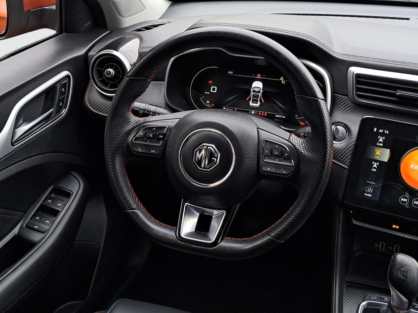 MG ZS SUV, 2024