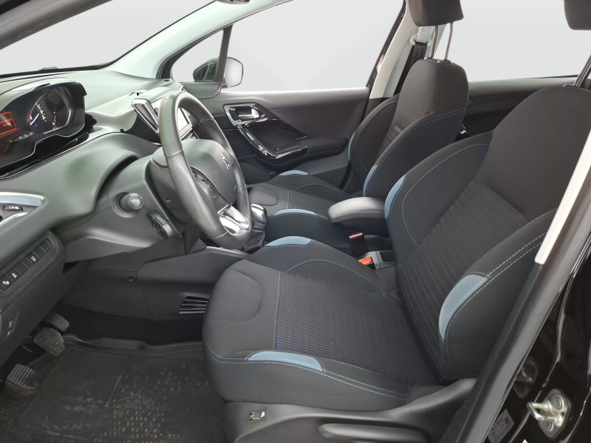 Peugeot 208, 2015
