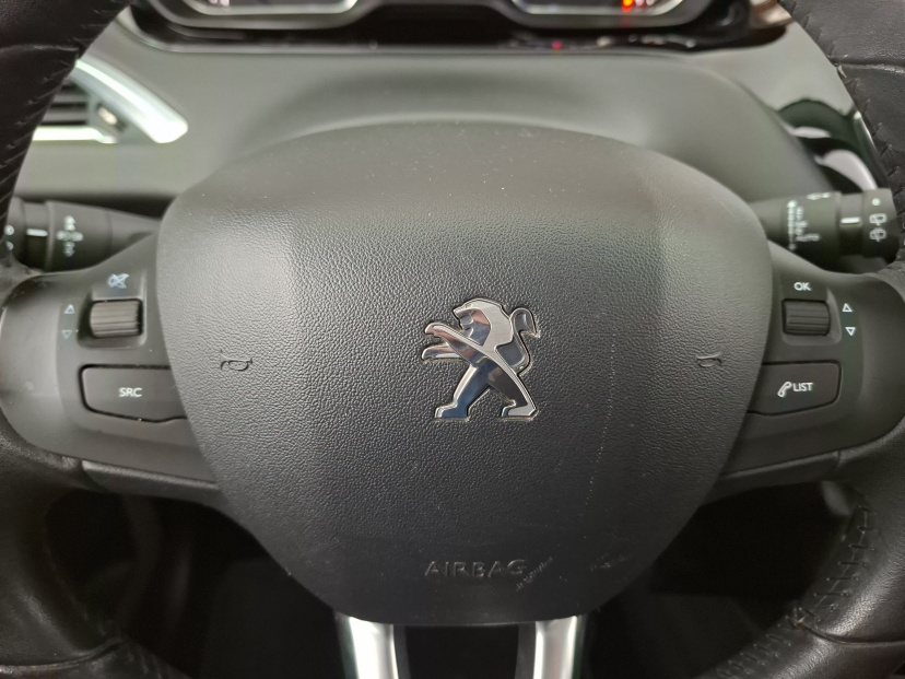 Peugeot 208, 2015