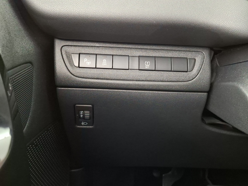 Peugeot 208, 2015