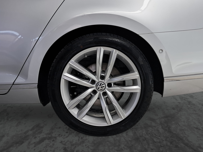 Volkswagen Passat, 2015