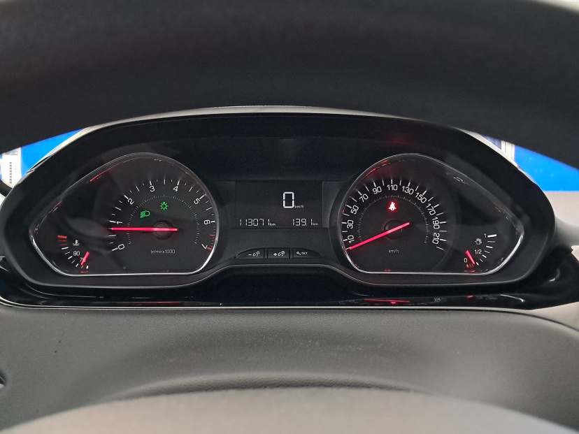Peugeot 208, 2013