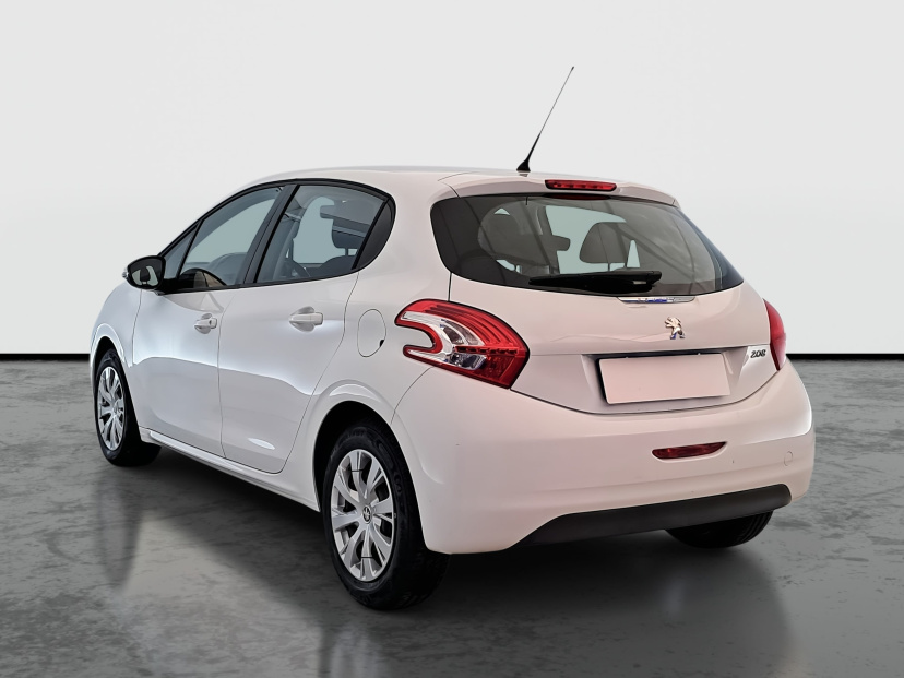 Peugeot 208, 2013