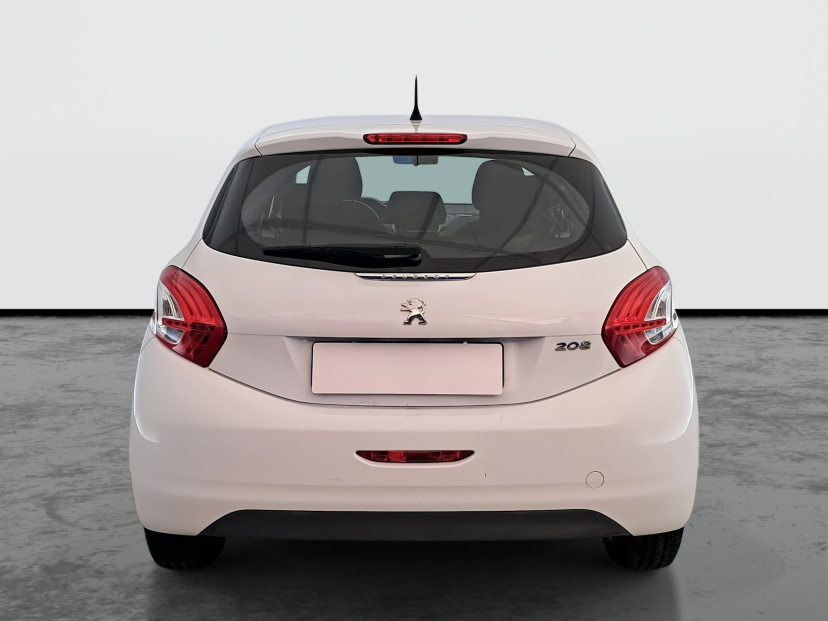 Peugeot 208, 2013