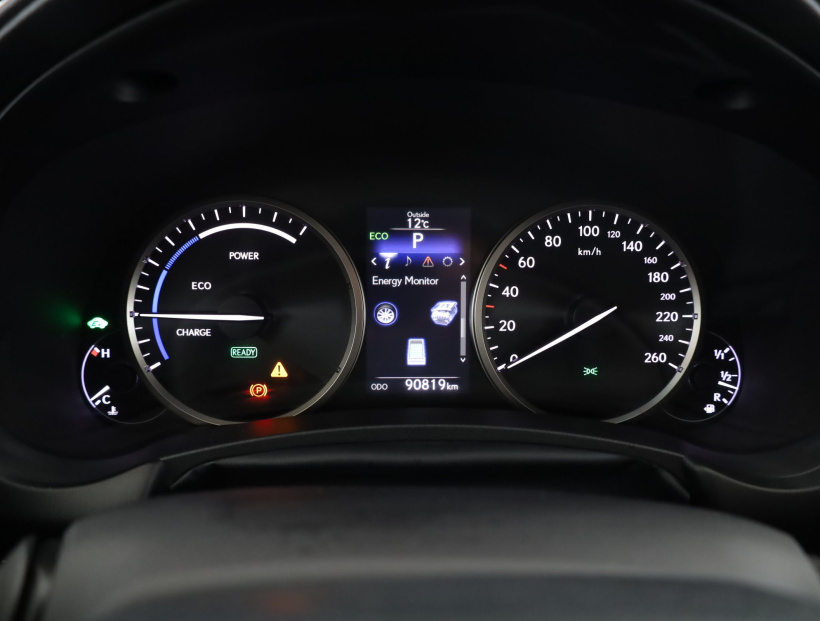 Lexus NX, 2017