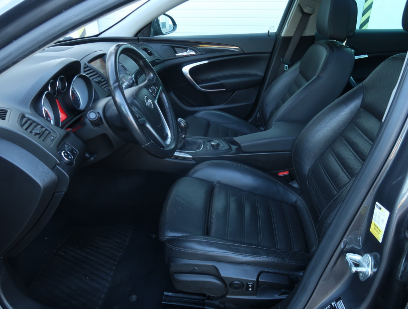 Opel Insignia, 2010