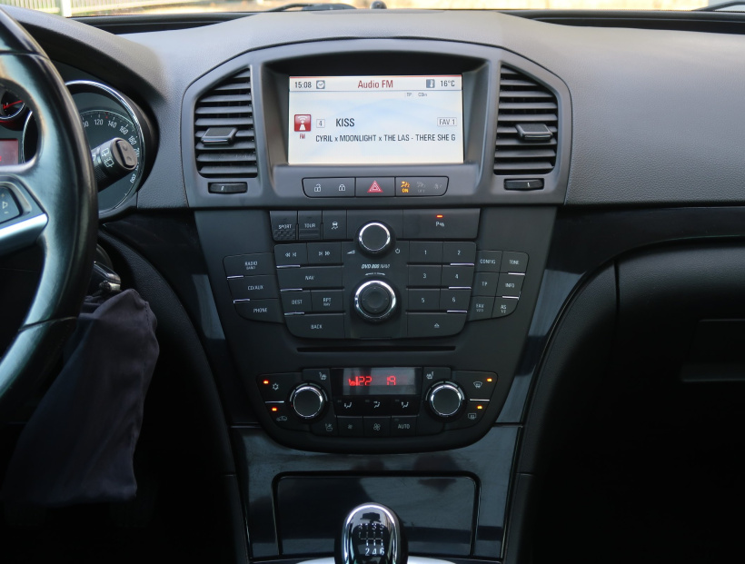 Opel Insignia, 2010