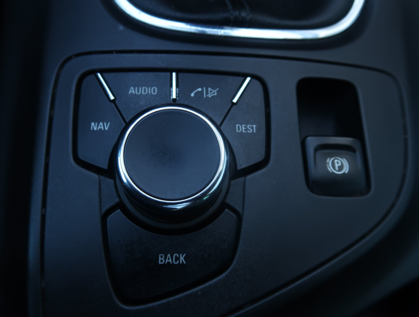 Opel Insignia, 2010