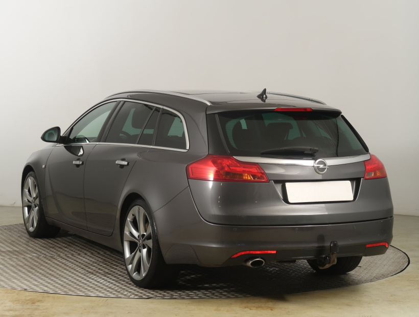 Opel Insignia, 2010