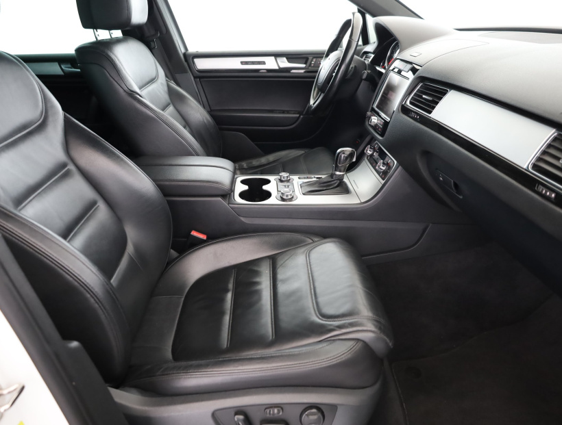 Volkswagen Touareg, 2012