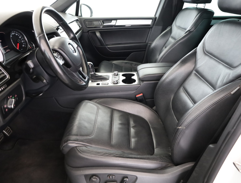 Volkswagen Touareg, 2012