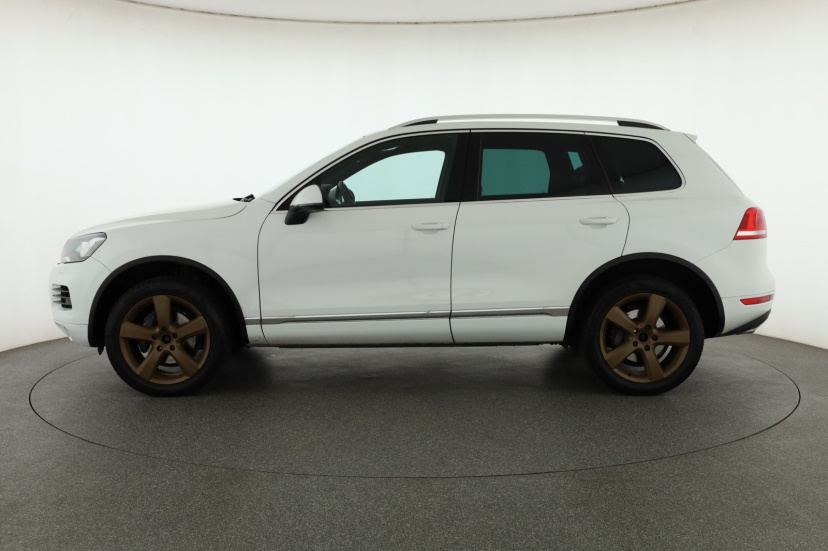 Volkswagen Touareg, 2012