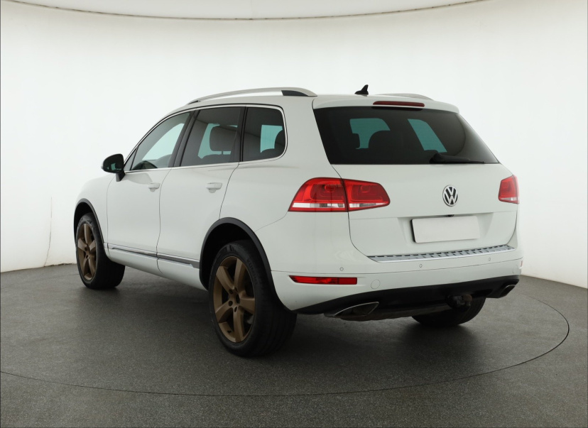 Volkswagen Touareg, 2012