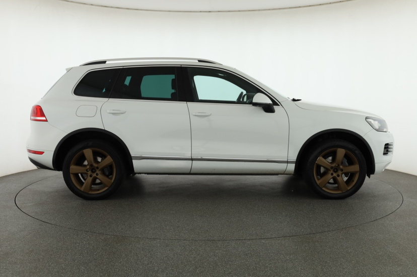 Volkswagen Touareg, 2012