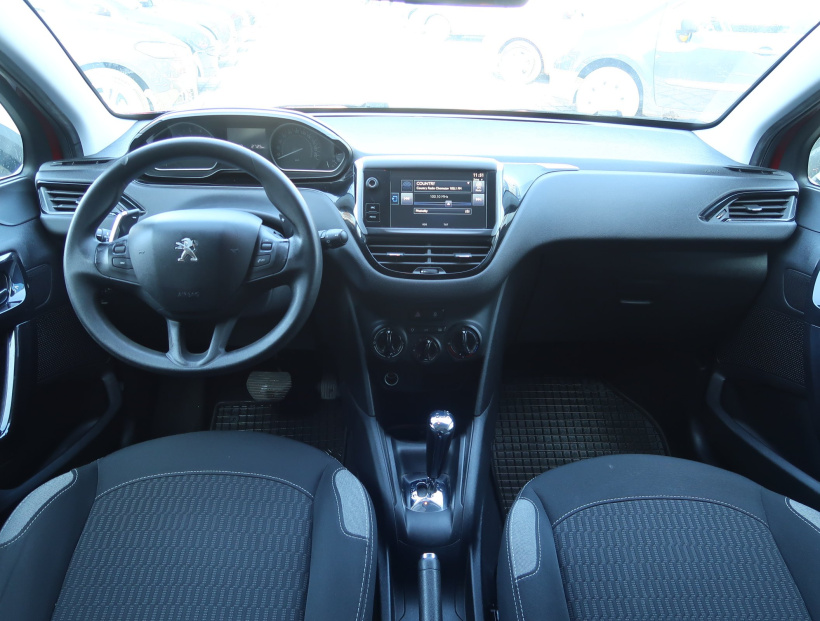 Peugeot 208, 2015