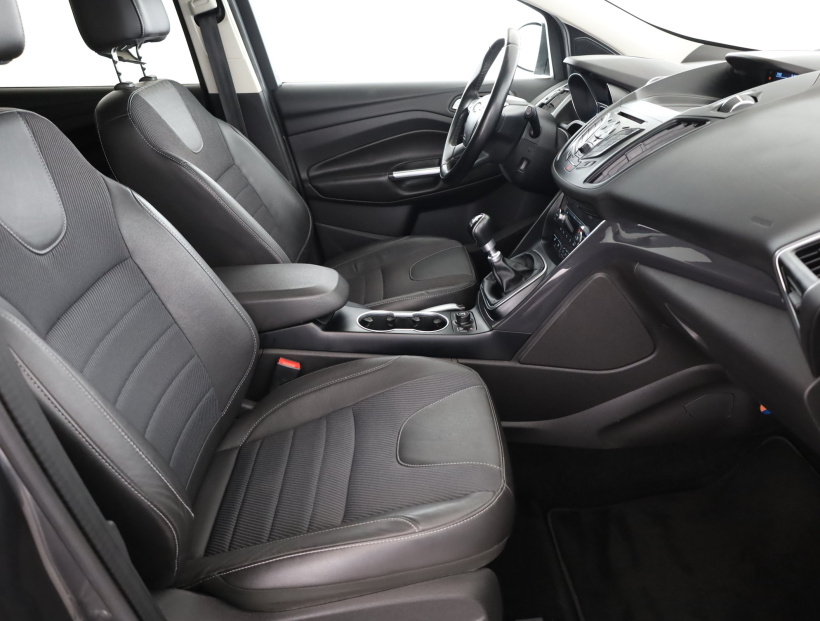 Ford Kuga, 2013