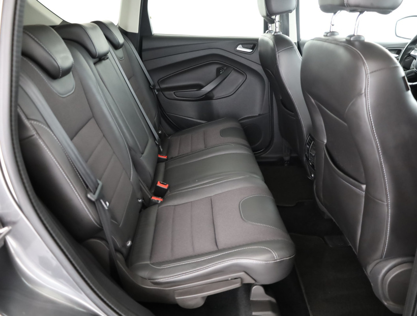 Ford Kuga, 2013