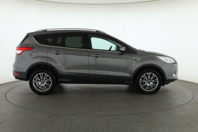 Ford Kuga, 2013