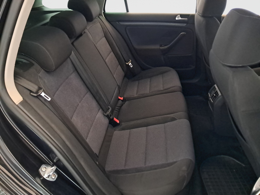 Volkswagen Golf, 2011