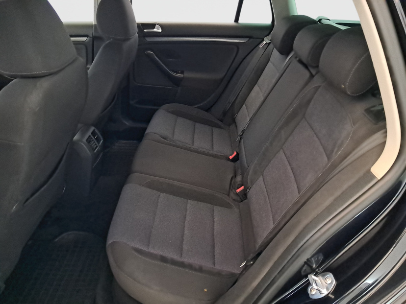 Volkswagen Golf, 2011