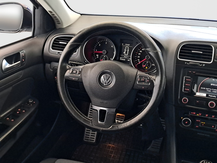 Volkswagen Golf, 2011