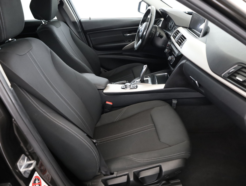BMW 3, 2016