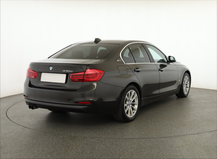 BMW 3, 2016