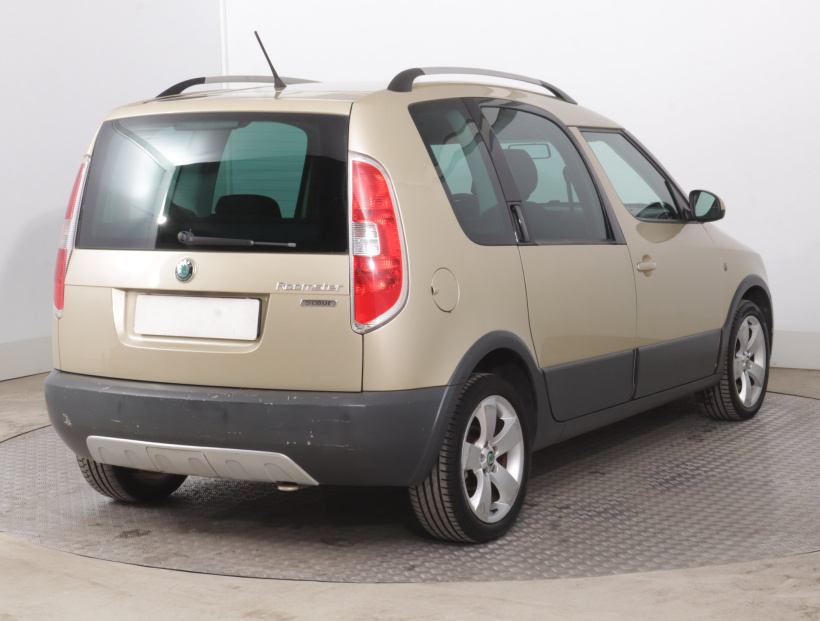 Škoda Roomster, 2011