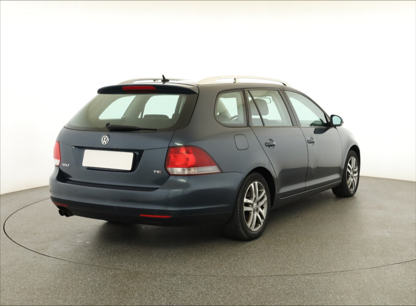 Volkswagen Golf, 2010