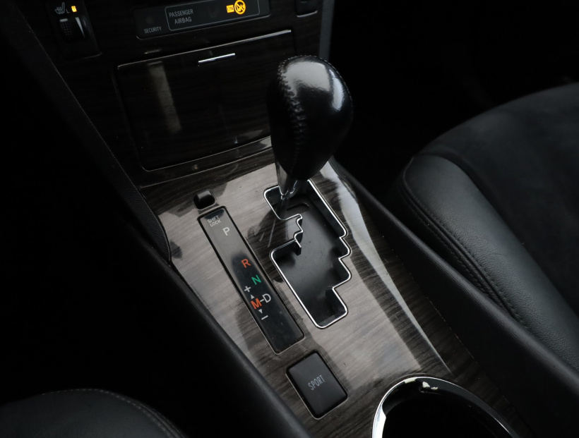 Toyota Avensis, 2013